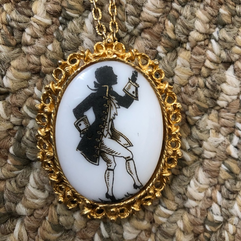 Vintage Cameo Necklace